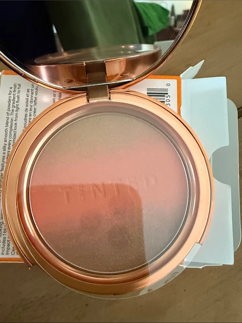 Live Tinted Bronzer & Contour Compact - Peachy Bronze
